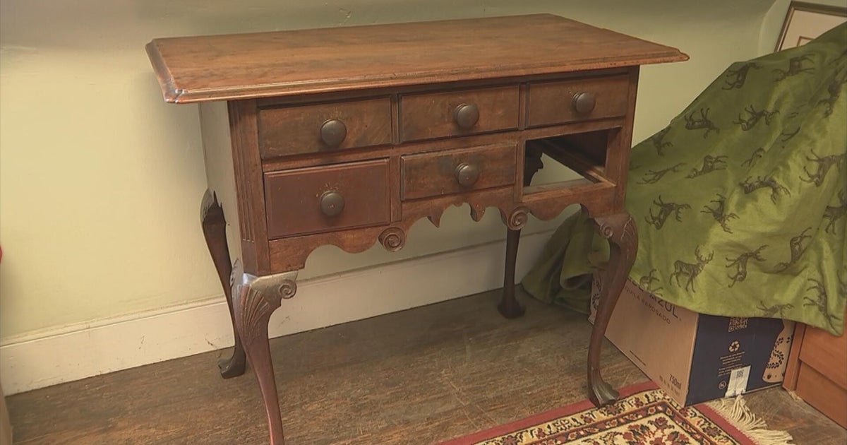 Descendant of Betsy Ross donates sewing table to her house and will stop in Philadelphia on historic bike ride