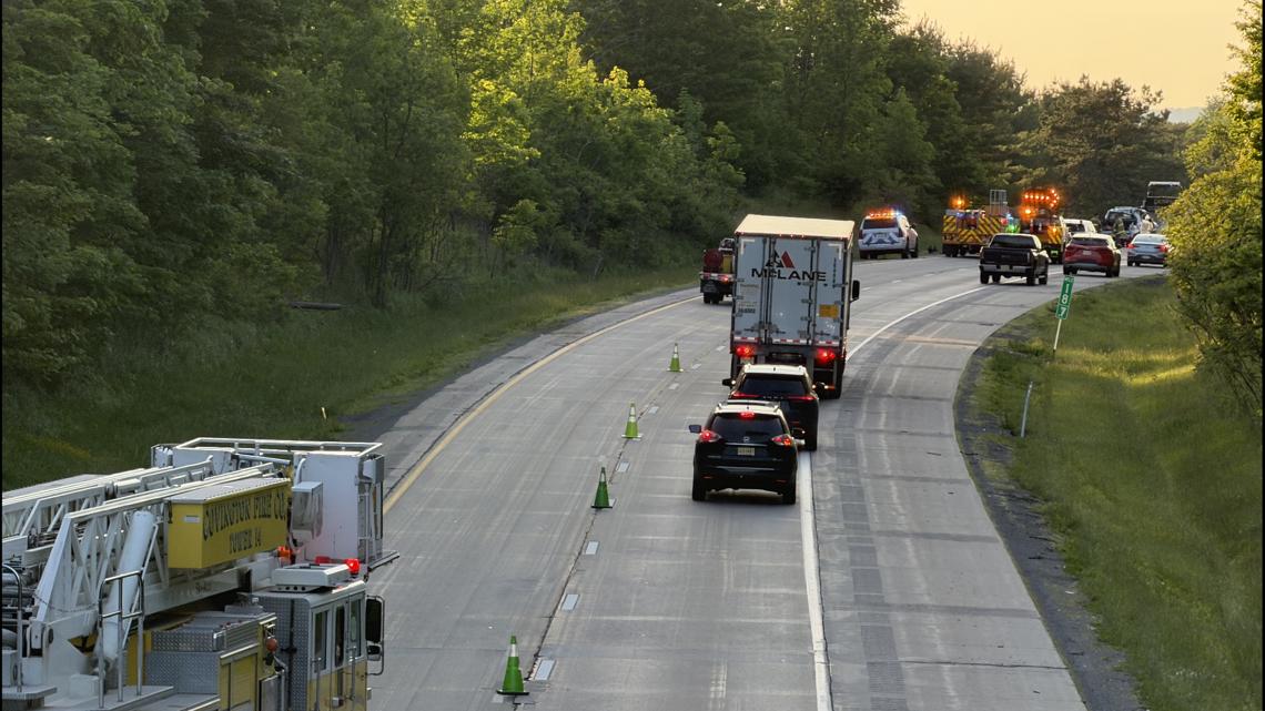 Police: Scranton police car involved in crash on I-380 in Lackawanna County