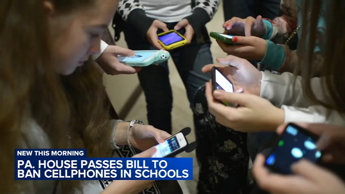 Pennsylvania House passes bill to ban cellphones in schools