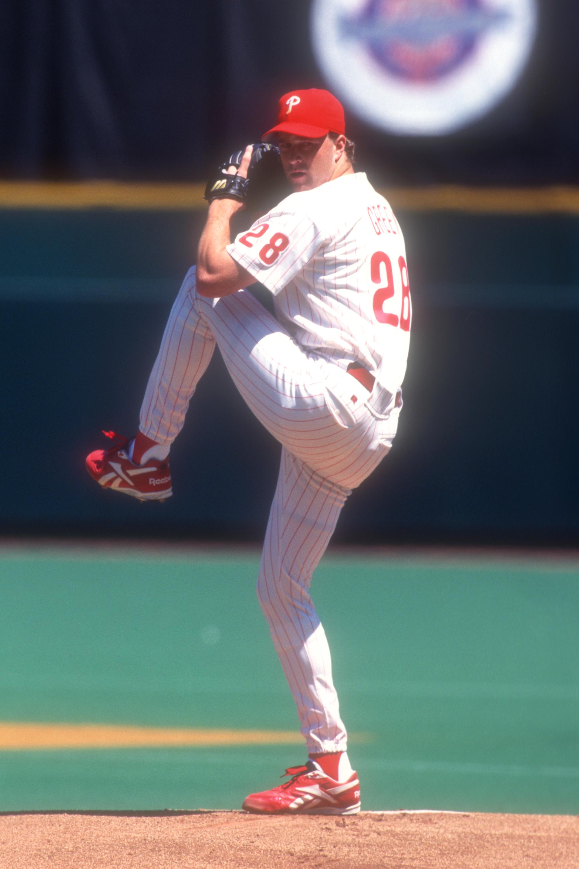 PHILADELPHIA, PA - MAY 05: Tyler Green #28 of the Philadelphia Phillies pitches during a baseball game against the Montreal Expos on May 5, 1995 at Veterans Stadium in Philadelphia, Pennsylvania. (Photo by Mitchell Layton/Getty Images)