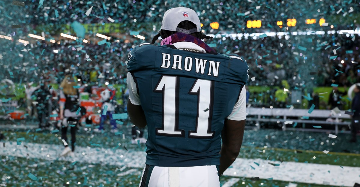 A.J. Brown trade official: Eagles send wide receiver to Patriots for draft picks