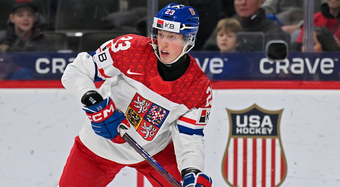 Penguins draft defenseman Tomas Galvas