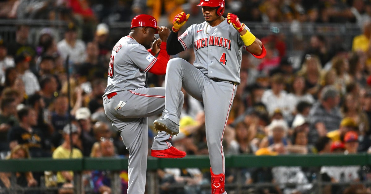Noelvi Marte's home run in 8th lifts Reds over Pirates