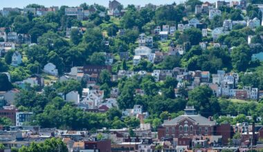 Pittsburgh swelters: Excessive Heat Warning continues