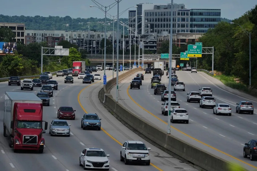 Is it illegal to block an intersection in Pennsylvania?