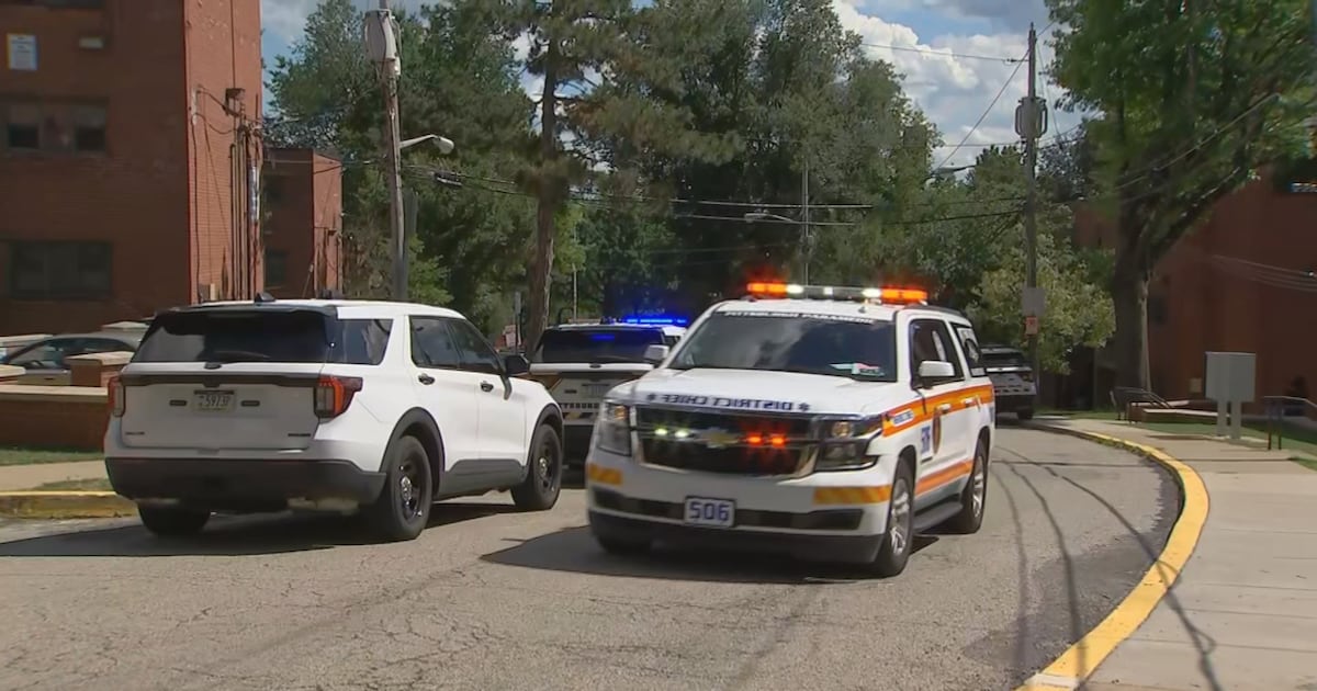 Man accidentally shoots himself after shooting another man in Pittsburgh, police say