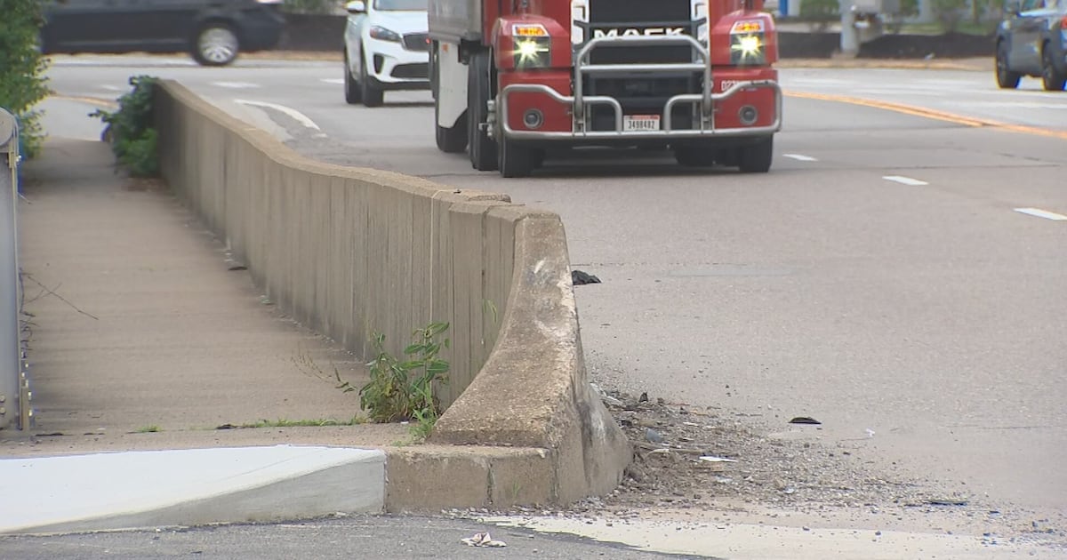 Suspended Pittsburgh police officer charged with 3rd DUI after crash into jersey barrier – WPXI