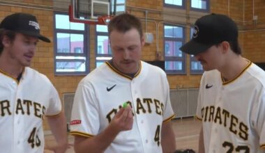 Pirates team up with Sheetz and food bank to distribute meals to Pittsburgh students