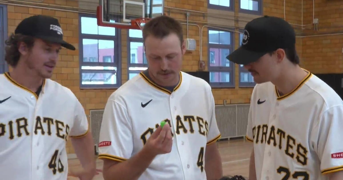 Pirates team up with Sheetz and food bank to distribute meals to Pittsburgh students