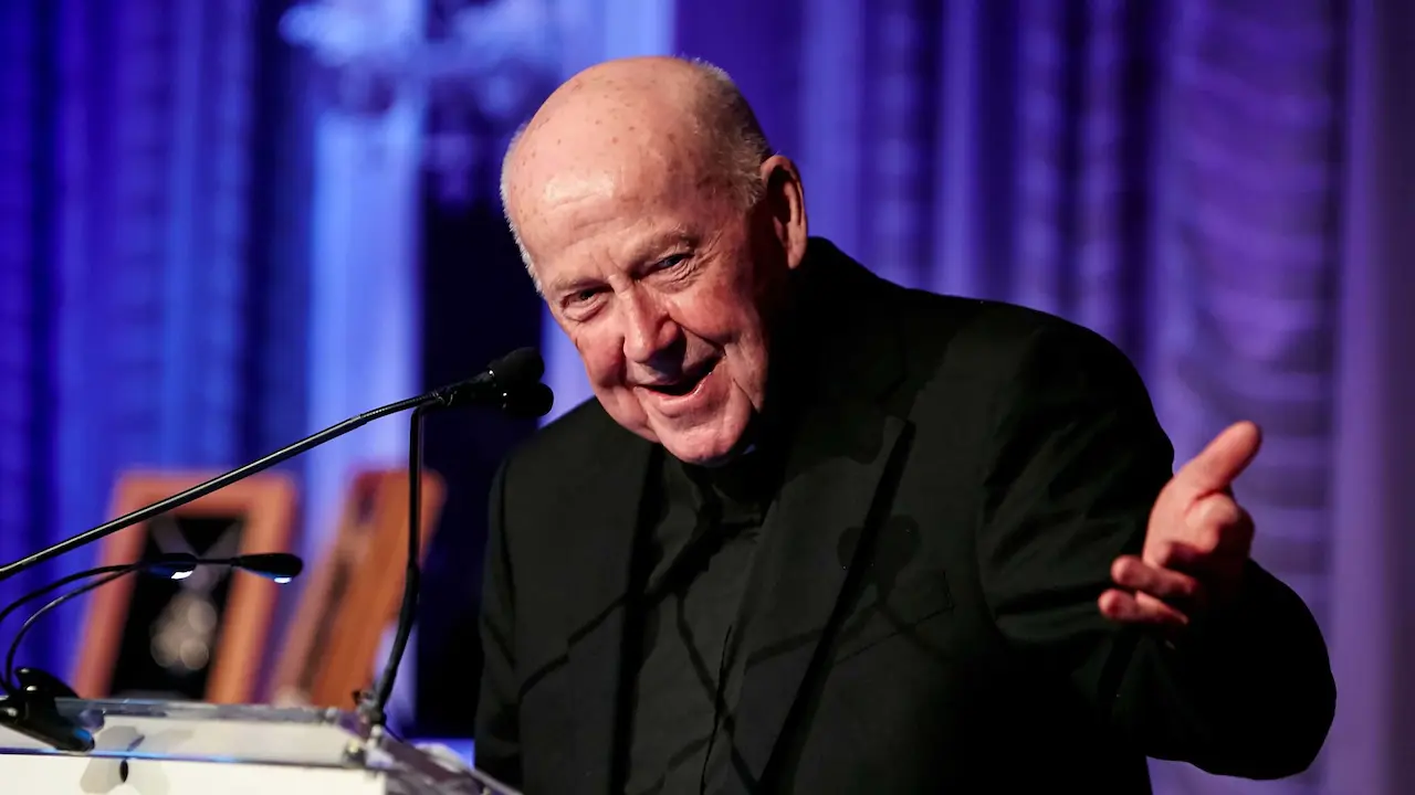 Carlesimo Golf Tournament and Award Dinner to Honor Father McIlhenny June 15
