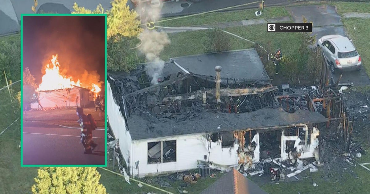 1 dead in house fire in Newark, Delaware, officials say