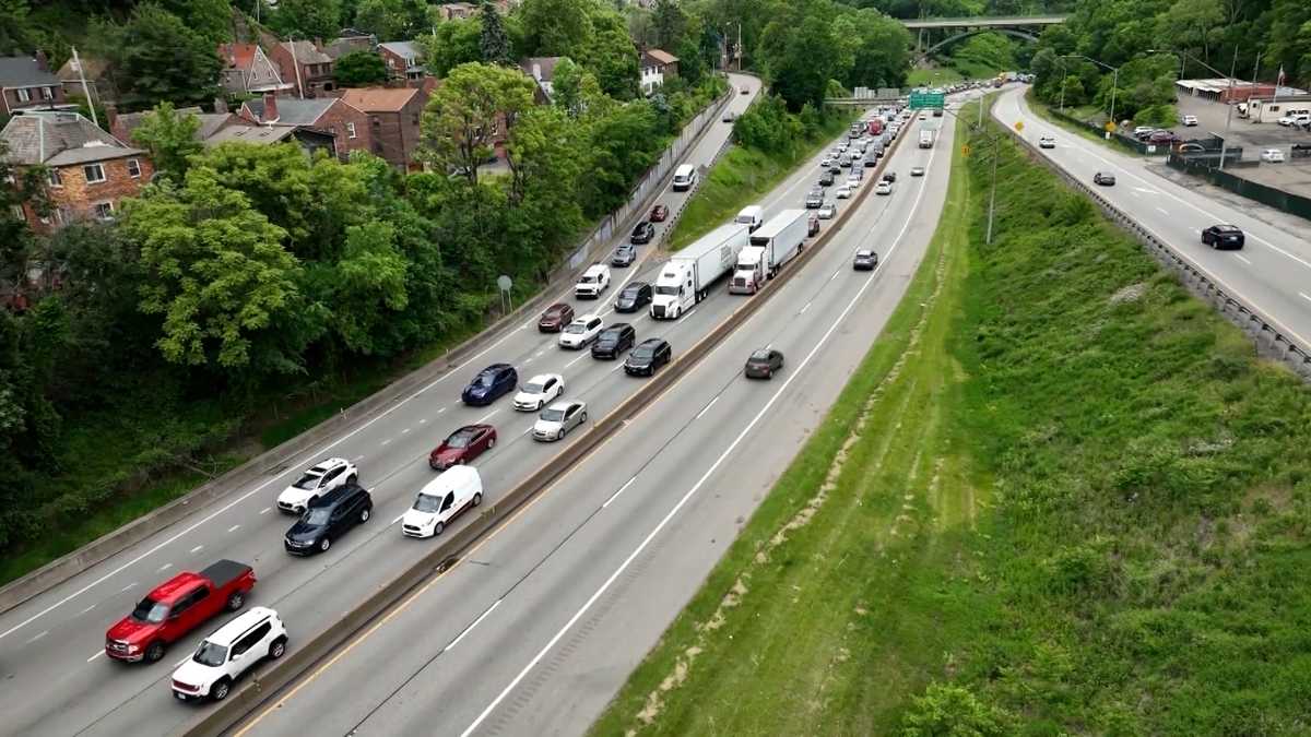 Pittsburgh Parkway East message boards offline after vandalism