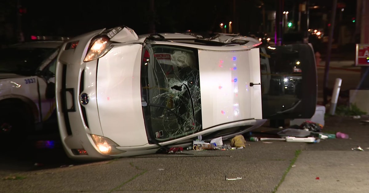 2 Philadelphia police officers, driver hospitalized after North Philadelphia crash
