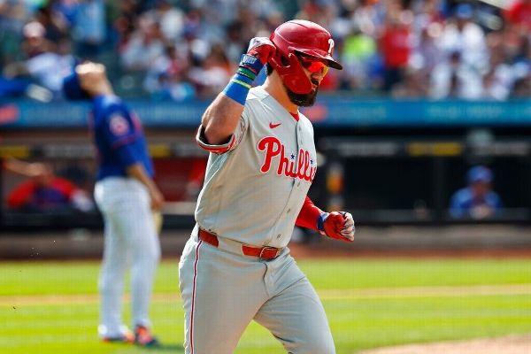 Kyle Schwarber sets Phillies record with MLB-best 30th HR
