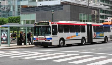 4 injured during early morning Center City bus crash