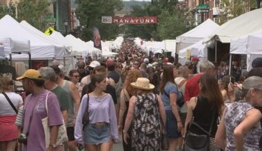 Hundreds of artists display work at annual Manayunk Art Festival in Philadelphia