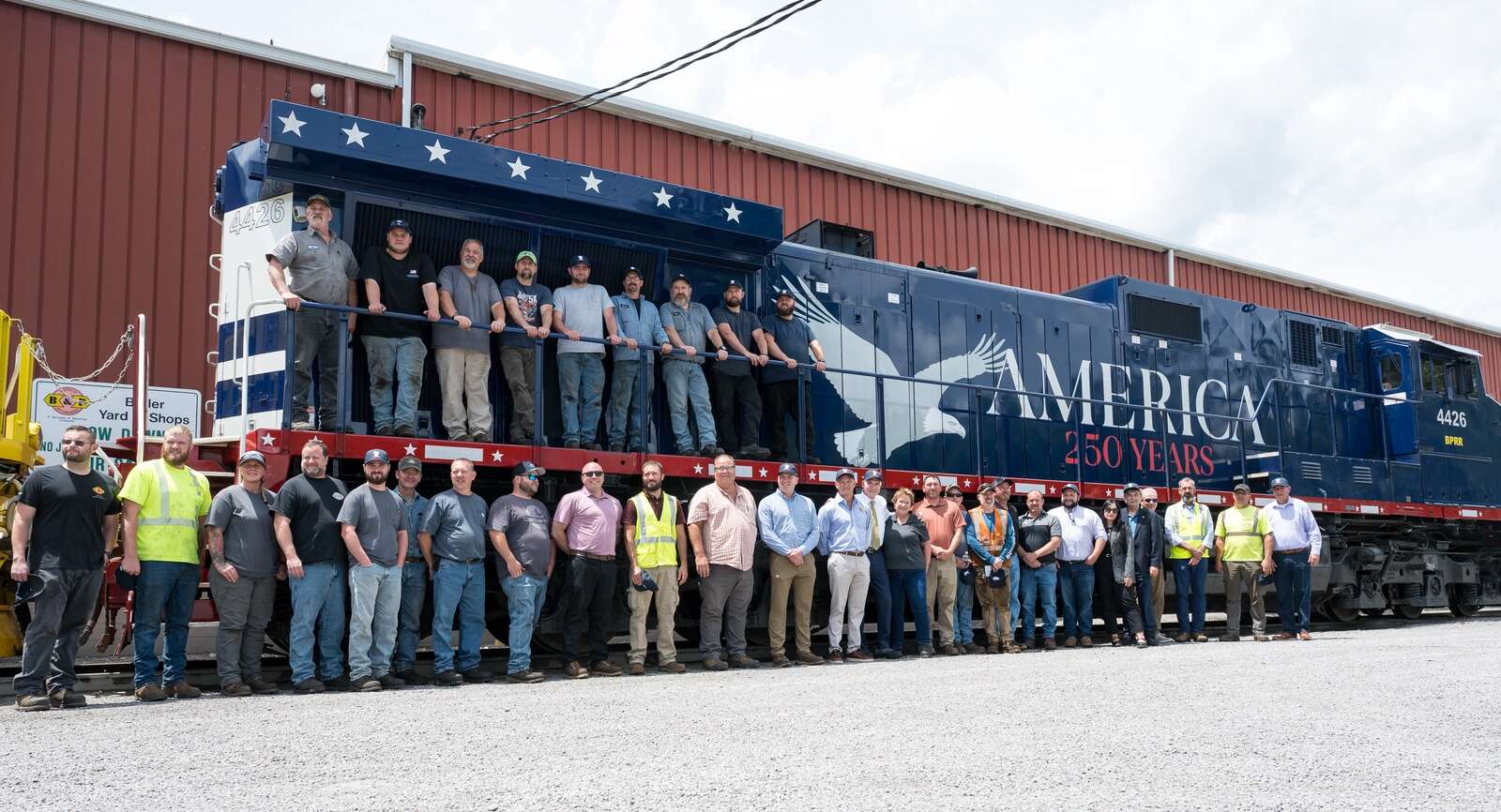 Buffalo & Pittsburgh Railroad shows off new locomotives dedicated to America’s 250th anniversary – Butler Eagle