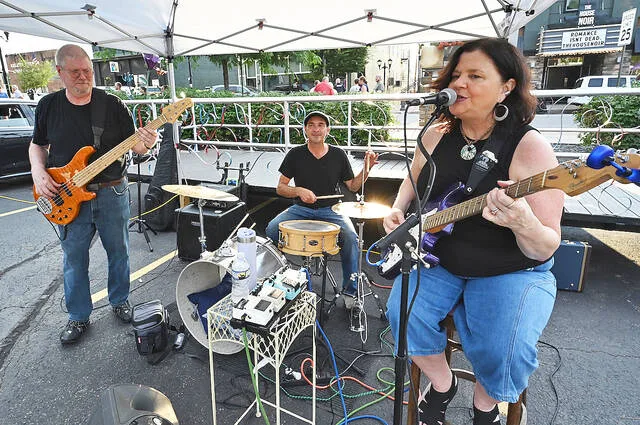 <p>The Phyllis Hopkins Trio served as entertainment during the July Pittston 2nd Friday Art Walk.</p>
<p>Tony Callaio | For Sunday Dispatch</p>