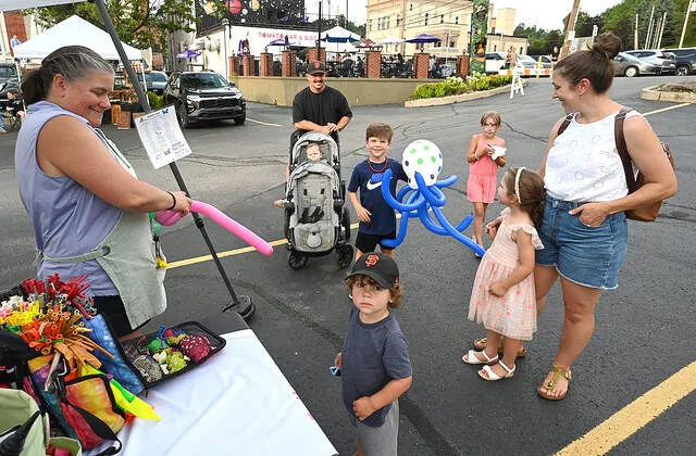 <p>Balloons by Mrs. Becky was very busy making all types of creations for children during the four-hour 2nd Friday Art Walk at Downtown Pittston.</p>
<p>Tony Callaio | For Sunday Dispatch</p>