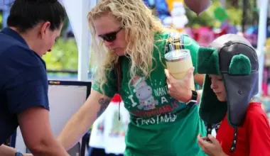 Wilkes-Barre/Scranton Penguins celebrate Christmas in July