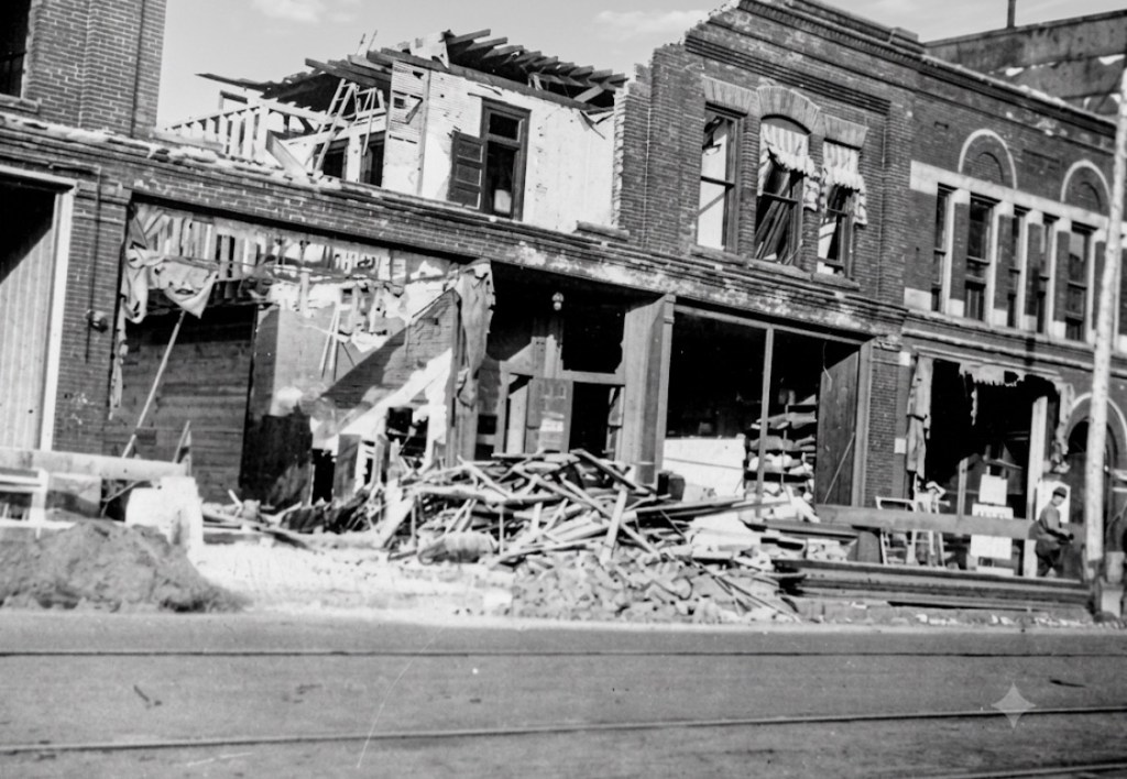 Why no large Lake Erie tornadoes in Lorain since 1924?