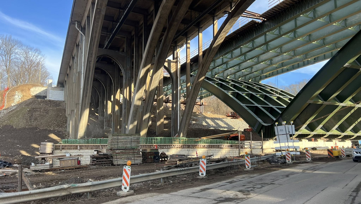 Pittsburgh Commercial Street Bridge: Is local steel used?