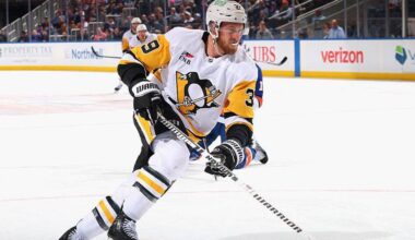 Anthony Mantha signs with the Devils