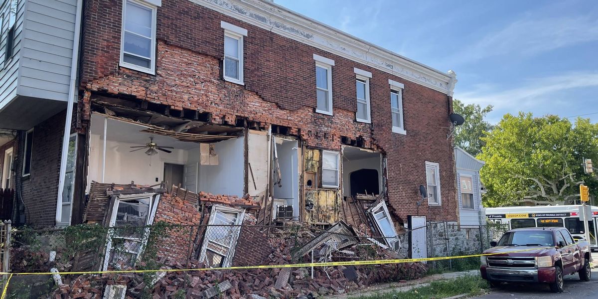 West Philadelphia row home partially collapses