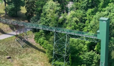 An iconic elevator awaits at the end of the Pittsburgh Field Club's 17th hole | The Elite 18