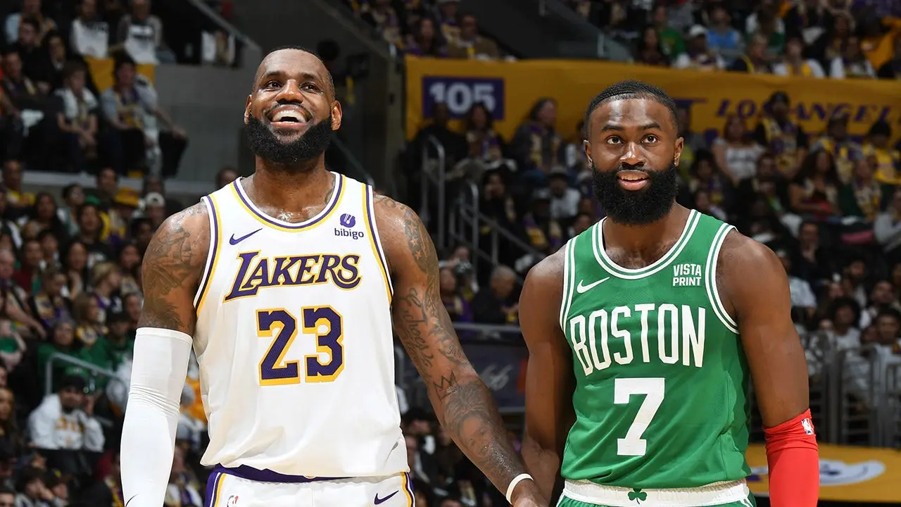 LeBron James joins 76ers as Philly athletes welcome NBA superstar
