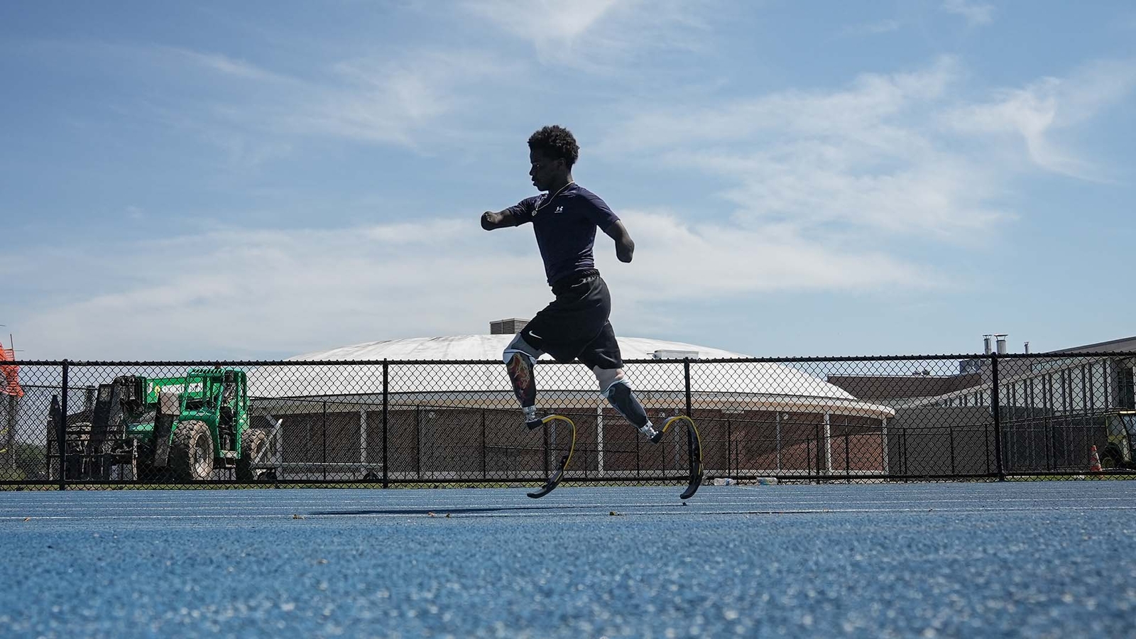Quadruple amputee chases dreams on race track in Pennsylvania