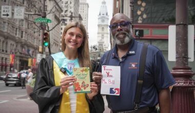 SEPTA employee surprises student with graduation card
