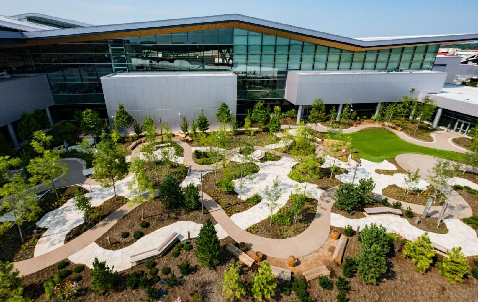 VIDEO: Pittsburgh International Airport to Open New Outdoor Terrace