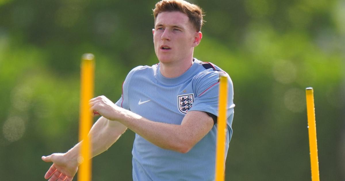 Elliot Anderson sends Manchester United a message after completing City move