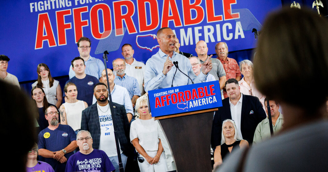 Jeffries Kicks Off Midterm Sprint With Economic Pitch