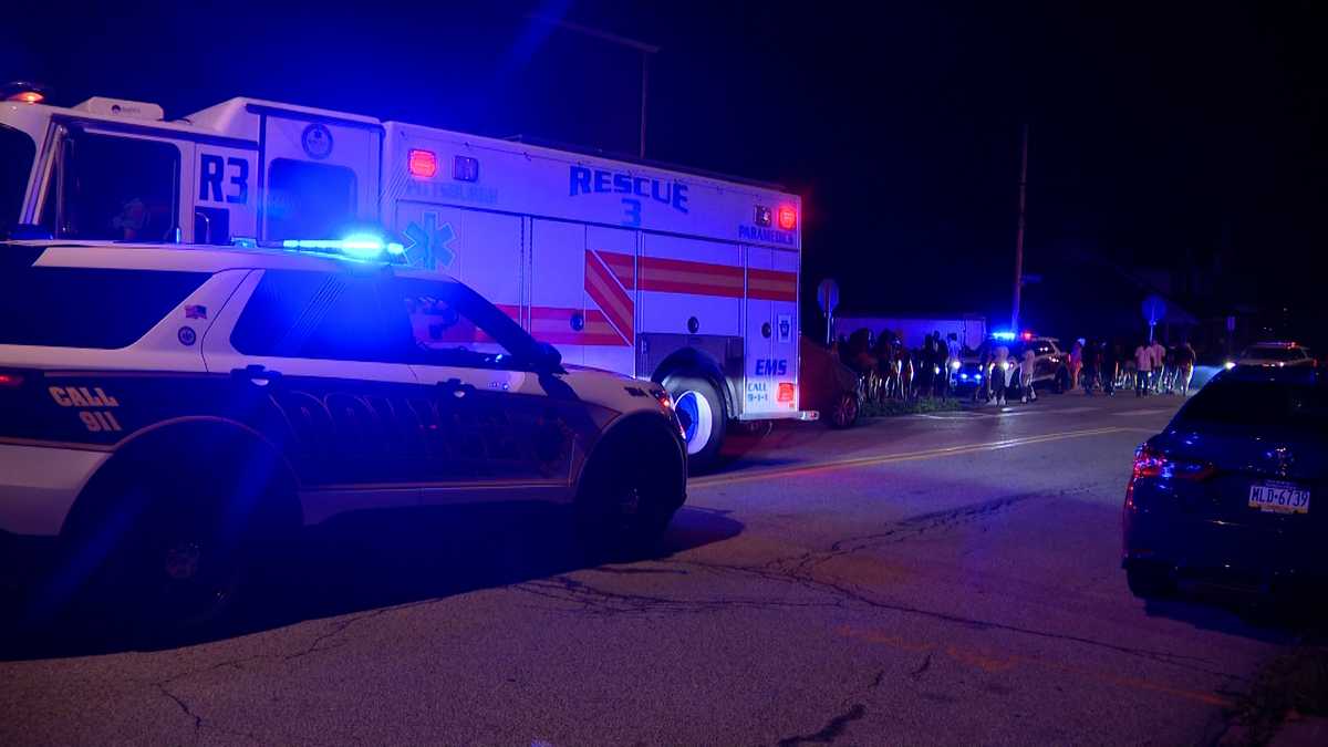 2 people injured in shooting in Homewood West