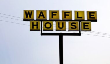 4 shot, injured outside Waffle House in Newark, Delaware