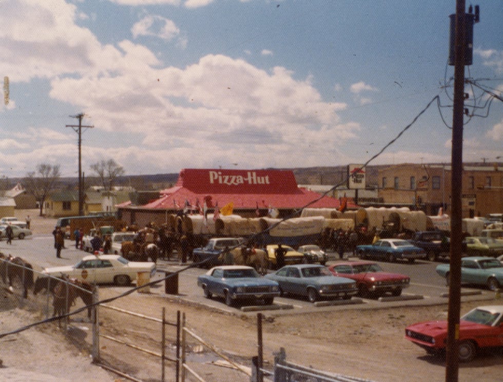 Wagon train at Pizza Hut in Belen, New Mexico