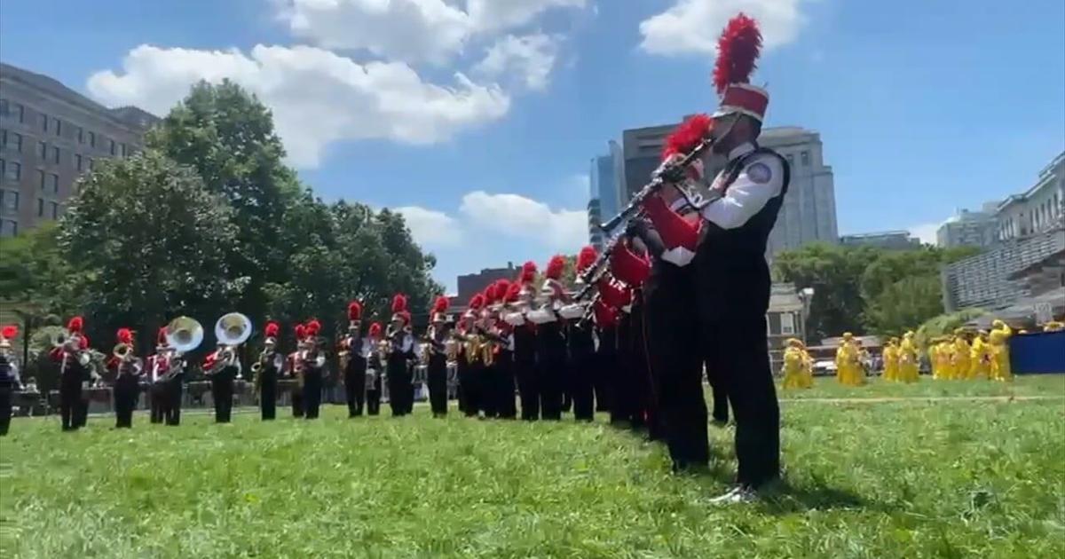 'Making lemonade': Performers keep America 250 spirit alive at Rocky statue after parade cancellation | Reading Area