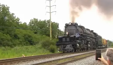 Hundreds gather in Berks for Big Boy's return trip | Reading Area