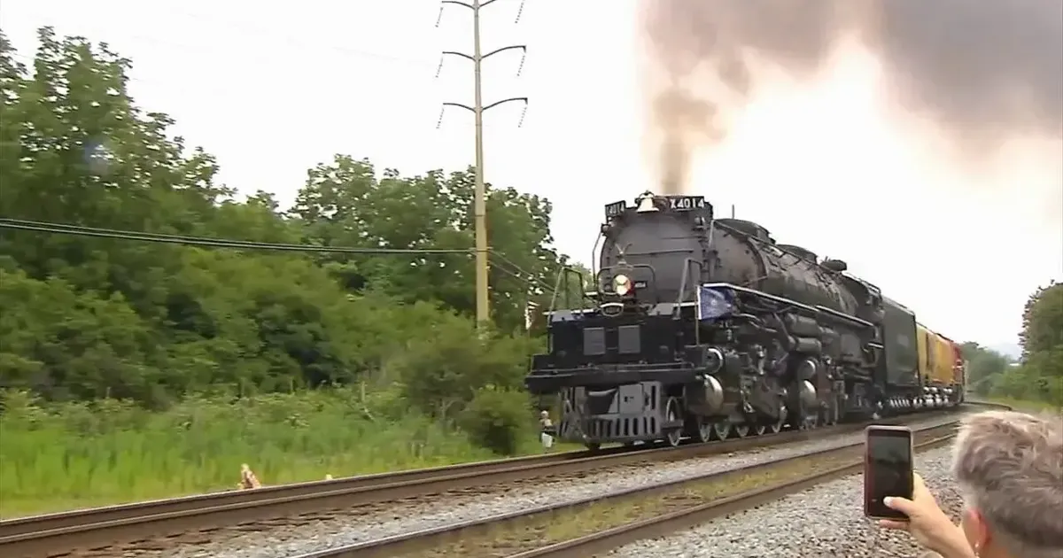 Hundreds gather in Berks for Big Boy's return trip | Reading Area