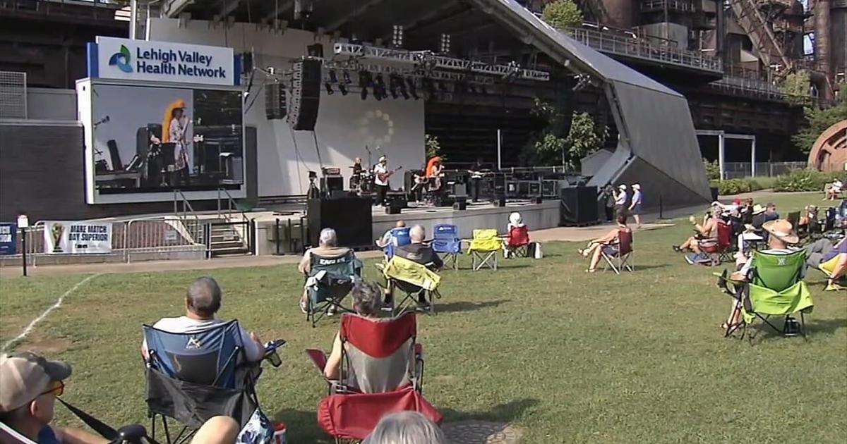 Smoke clears, clear skies return for day two of Bethlehem music festival | Bethlehem Area