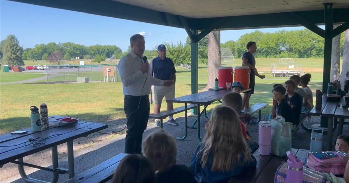 69 News' Rick Holmes returns to summer camp to educate kids on journalism basics | Allentown Area