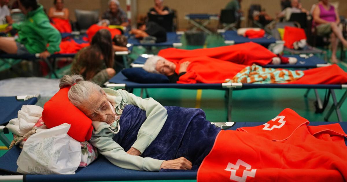 Spain declares an emergency after wildfires force evacuations of 10,000 people | Ap-world
