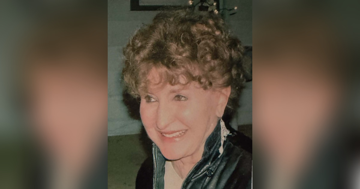 Obituary for Jeannette DeSantis | Stitzel Funeral Homes and Crematory, Inc.