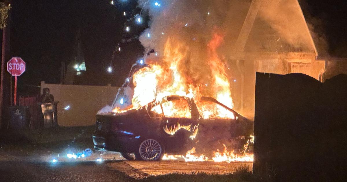 Car fire ignites garage of Northampton County home | Nazareth Area