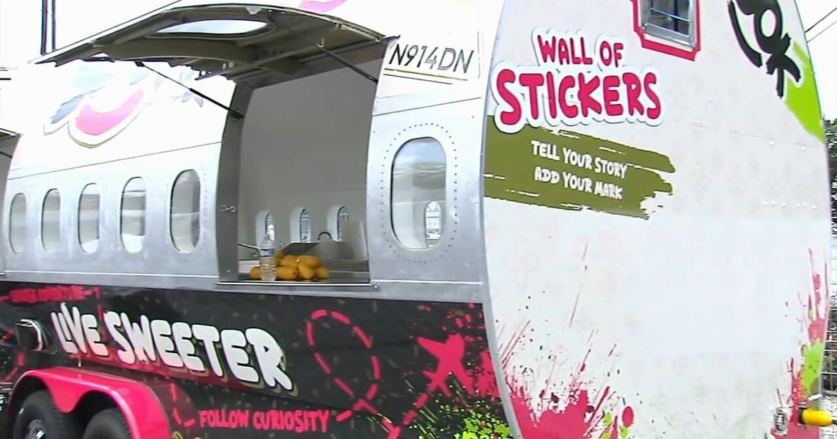 Innovative food truck made from airplane fuselage wows customers in Bethlehem | Video