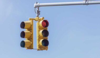 State law says drivers should treat malfunctioning traffic lights like four-way stops in Pa.