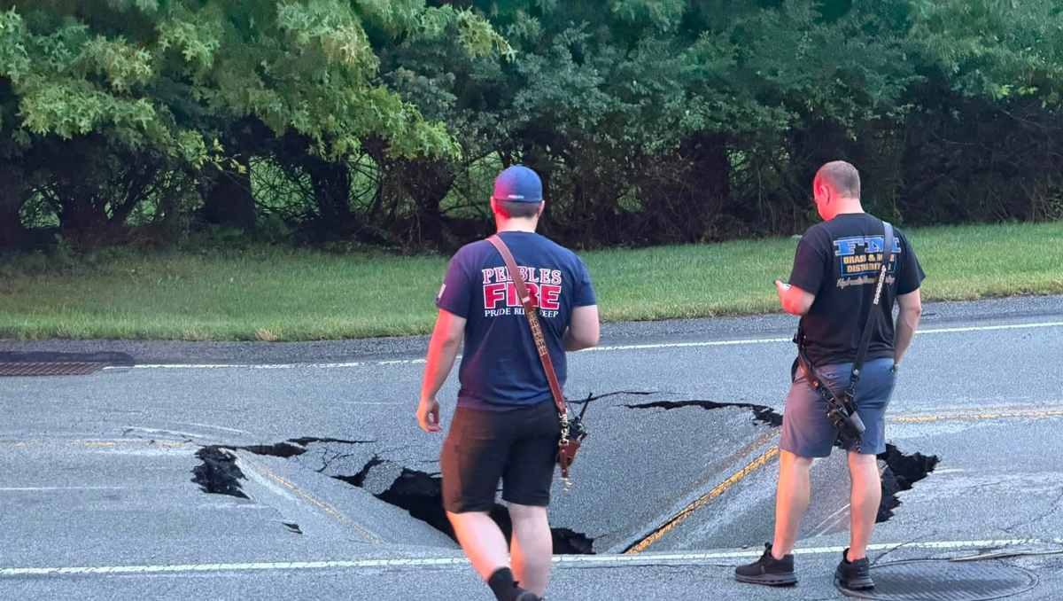 Sinkhole closes busy road in McCandless outside of UPMC Passavant