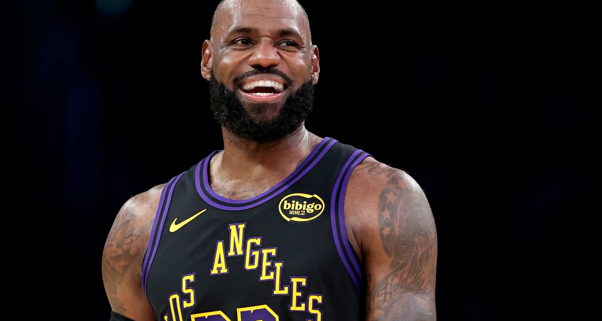 Saquon Barkley recruits LeBron James to the Philadelphia 76ers